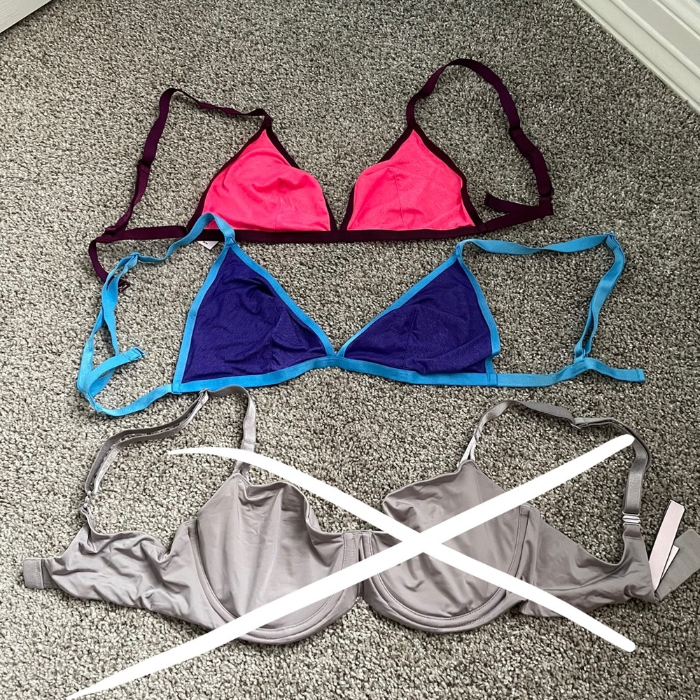 2 Victoria's Secret bralettes